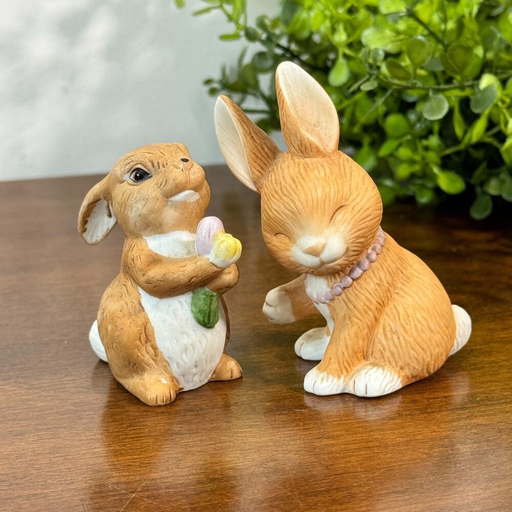 Pair of Vintage Bunny Rabbits Figurines 2-3" Avon
